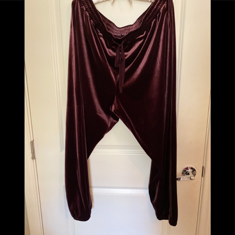 Velvet joggers